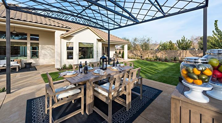 outdoor dining area